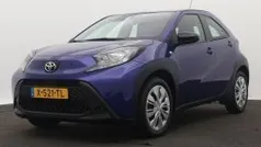 Blauw Gebruikt 2024 Toyota Aygo Play Hatchback | € 20.445 (Goede deal)