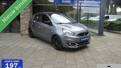 Grijs Gebruikt 2019 Mitsubishi Space Star Hatchback | € 11.950 (Eerlijke prijs)