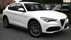 Wit, metallic lak Gebruikt 2017 Alfa Romeo Stelvio Super SUV | € 26.950 (Goede deal)