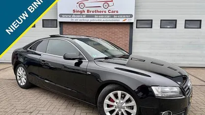 Zwart (metallic) Occasion 2011 Audi A5 S-Line Coupé | € 7.499 (Eerlijke prijs)