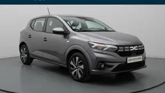 Grijs Gebruikt 2024 Dacia Sandero Expression Hatchback | € 18.290 (Eerlijke prijs)