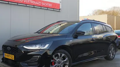 Zwart Occasion 2022 Ford Focus ST-Line Stationwagen | € 17.635 (Eerlijke prijs)
