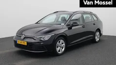 Zwart Gebruikt 2022 VW Golf VIII Life Stationwagen | € 21.900 (Eerlijke prijs)
