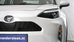 Wit Nieuw 2025 Toyota Yaris Cross Business Edition SUV | € 28.850 (Goede deal)