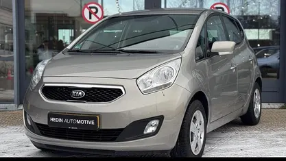 Grijs Occasion 2015 Kia Venga Hatchback | € 9.445 (Eerlijke prijs)