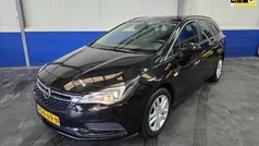 Zwart Gebruikt 2018 Opel Astra Business Stationwagen | € 11.950 (Eerlijke prijs)