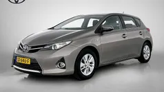 Gebruikt 2013 Toyota Auris Hybrid Limited Hatchback | € 12.745 (Eerlijke prijs)