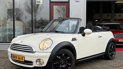 Wit Occasion 2010 Mini One Cabriolet Cabriolet | € 4.999 (Goede deal)