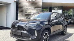 Zwart Gebruikt 2022 Toyota Yaris Cross Style SUV | € 27.900 (Eerlijke prijs)