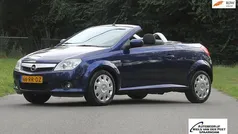 Blauw Gebruikt 2005 Opel Tigra Enjoy Cabriolet | € 3.450 (Eerlijke prijs)