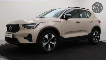 Bruin Gebruikt 2025 Volvo XC40 Plus SUV | € 43.900 (Eerlijke prijs)