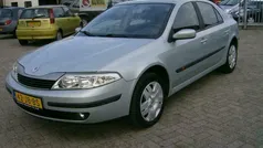 Grijs Gebruikt 2002 Renault Laguna II Expression Hatchback | € 1.950 (Eerlijke prijs)