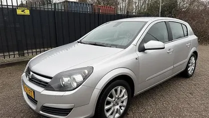 Occasion Opel Astra Elegance 105 PK (77 kW) 2004 Grijs (metallic) Hatchback