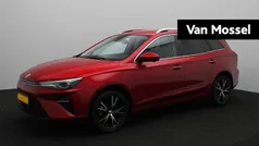 Zwart, metallic lak Nieuw 2025 MG MG5 EV Luxury Stationwagen | € 24.495 (Super prijs)