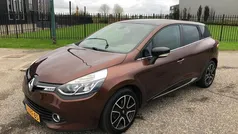 Bruin Gebruikt 2014 Renault Clio GrandTour Dynamique Stationwagen | € 4.299 (Goede deal)