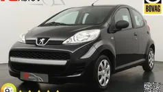 Zwart Gebruikt 2011 Peugeot 107 Hatchback | € 3.945 (Eerlijke prijs)