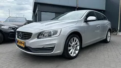 Grijs Gebruikt 2017 Volvo V60 Stationwagen | € 17.850 (Eerlijke prijs)