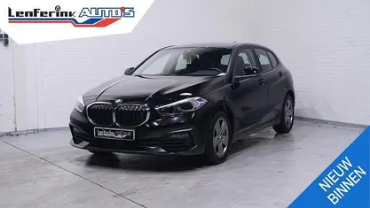 Occasion BMW 118 Advantage 136 PK (100 kW) 2022 Zwart Hatchback