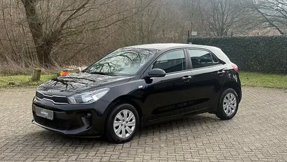 Occasion 2017 Kia Rio Comfort Hatchback | € 9.499 (Eerlijke prijs)