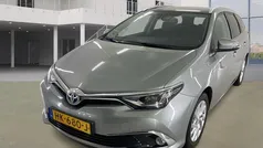 Gebruikt 2015 Toyota Auris Touring Sports Stationwagen | € 11.985 (Eerlijke prijs)
