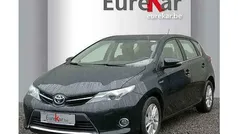 Gebruikt 2013 Toyota Auris Comfort Sedan | € 10.490 (Eerlijke prijs)