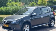 Grijs, metallic lak Gebruikt 2010 Dacia Sandero Stepway Hatchback | € 2.699 (Goede deal)