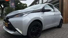 Grijs Gebruikt 2018 Toyota Aygo X-play Hatchback | € 7.500 (Super prijs)