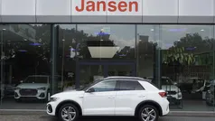 Gebruikt 2022 VW T-Roc R-line SUV | € 31.750 (Eerlijke prijs)