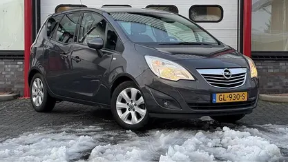 Grijs Gebruikt 2013 Opel Meriva Cosmo MPV | € 5.250 (Eerlijke prijs)