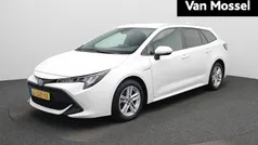 Wit Gebruikt 2020 Toyota Corolla Active Stationwagen | € 18.400 (Goede deal)