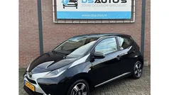 Gebruikt 2015 Toyota Aygo X-clusiv Hatchback | € 7.699 (Eerlijke prijs)
