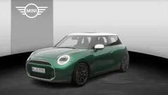 Groen Gebruikt 2025 Mini Cooper Favoured Hatchback | € 39.740 (Super prijs)