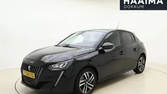 Zwart Gebruikt 2023 Peugeot 208 Allure Hatchback | € 19.950 (Eerlijke prijs)