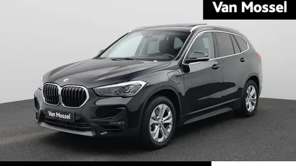 Zwart Gebruikt 2021 BMW X1 Executive SUV | € 27.400 (Eerlijke prijs)