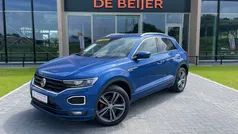 Blauw Gebruikt 2019 VW T-Roc R-line SUV | € 25.645 (Eerlijke prijs)