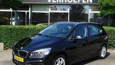 Zwart Gebruikt 2017 BMW 218 Executive Stationwagen | € 17.950 (Goede deal)