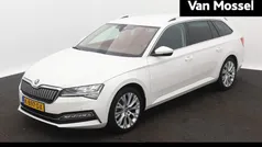 Wit Gebruikt 2021 Skoda Superb Business Line Stationwagen | € 25.844 (Eerlijke prijs)