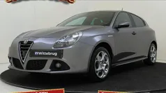 Grijs Gebruikt 2015 Alfa Romeo Giulietta Sprint Hatchback | € 16.425 (Eerlijke prijs)