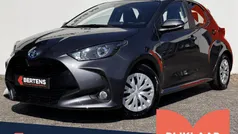 Grijs Nieuw 2024 Toyota Yaris Hybrid Active Hatchback | € 22.895 (Super prijs)