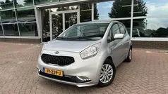 (kcs)sparkling silver Gebruikt 2016 Kia Venga Hatchback | € 11.950 (Eerlijke prijs)