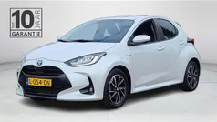 Wit Gebruikt 2021 Toyota Yaris Hybrid Style Hatchback | € 21.950 (Eerlijke prijs)