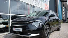 Zwart Gebruikt 2023 Kia Niro Premium SUV | € 33.950 (Eerlijke prijs)