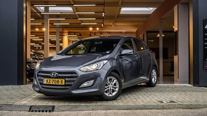 Grijs Occasion 2017 Hyundai i30 GO! Hatchback | € 11.495 (Eerlijke prijs)