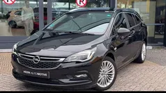 Zwart Gebruikt 2019 Opel Astra Edition Stationwagen | € 13.445 (Eerlijke prijs)
