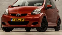 Rood Gebruikt 2010 Toyota Aygo Sport Hatchback | € 3.445 (Eerlijke prijs)