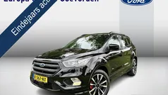Gebruikt 2017 Ford Kuga ST-Line SUV | € 18.745 (Eerlijke prijs)