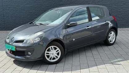 Occasion Renault Clio II Dynamique 98 PK (72 kW) 2006 Hatchback