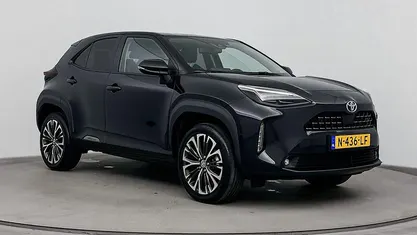 Zwart Occasion 2021 Toyota Yaris Cross Executive SUV | € 27.499 (Eerlijke prijs)