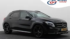Zwart (metallic) Gebruikt 2017 Mercedes GLA250 SUV | € 23.950 (Eerlijke prijs)