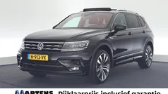 Zwart Gebruikt 2020 VW Tiguan R-line SUV | € 36.949 (Eerlijke prijs)
